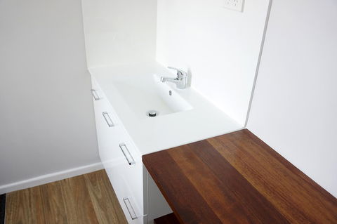 Oceanside 23 - Sydneys Hotel 11