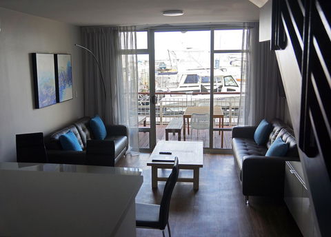 Oceanside 23 - Sydneys Hotel 7