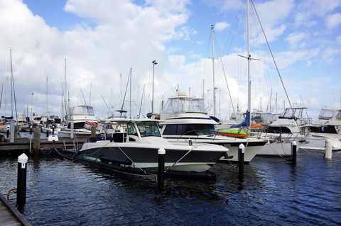 Oceanside 23 - Sydneys Hotel 23