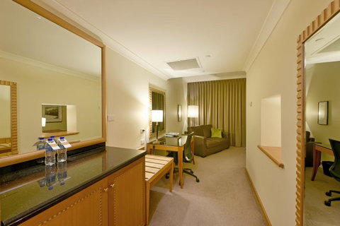 Duxton Hotel Perth - Sydneys Hotel 12