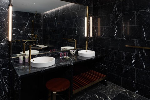 QT Perth - Sydneys Hotel 3