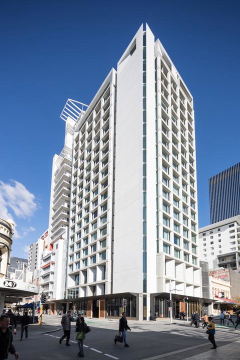 QT Perth - Sydneys Hotel 7