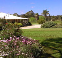 Rayanne Homestead - Sydneys Hotel