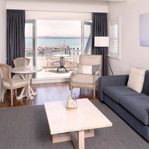 Anchorage Port Stephens - Sydneys Hotel 25