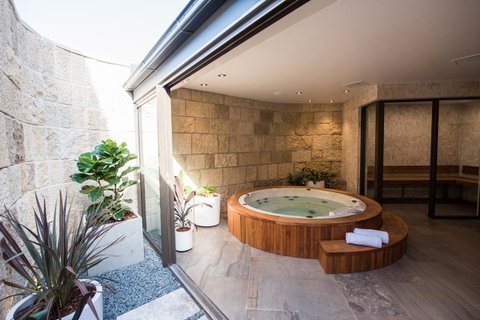 Anchorage Port Stephens - Sydneys Hotel 13