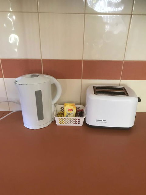 Riverview Tourist Park - Sydneys Hotel 1