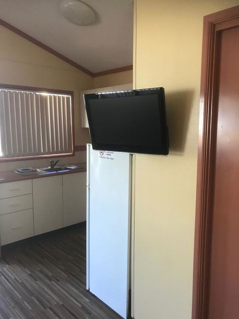 Riverview Tourist Park - Sydneys Hotel 6