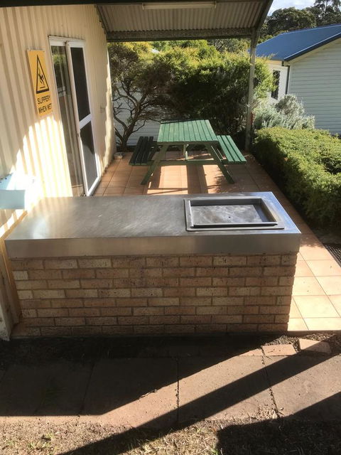 Riverview Tourist Park - Sydneys Hotel 10