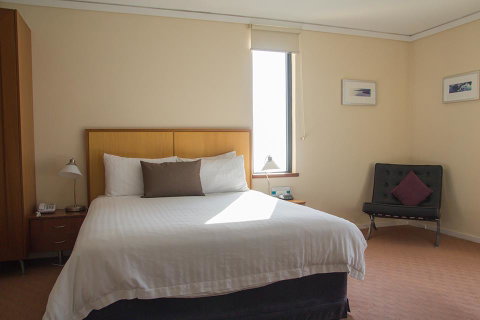 Ocean Beach Hotel - Sydneys Hotel 1
