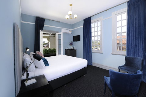 The Stirling Arms Hotel - Sydneys Hotel 11