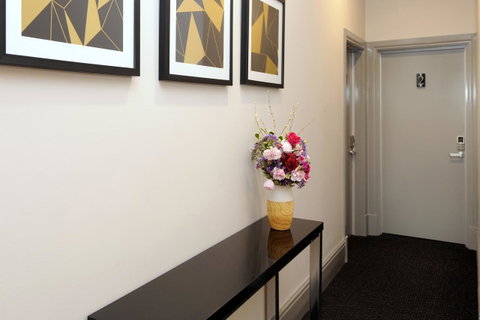 The Stirling Arms Hotel - Sydneys Hotel 20