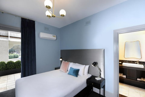 The Stirling Arms Hotel - Sydneys Hotel 25
