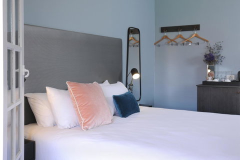 The Stirling Arms Hotel - Sydneys Hotel 13