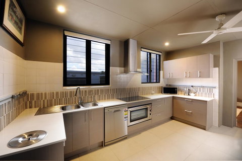 The Stirling Arms Hotel - Sydneys Hotel 33