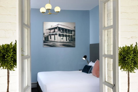 The Stirling Arms Hotel - Sydneys Hotel 24