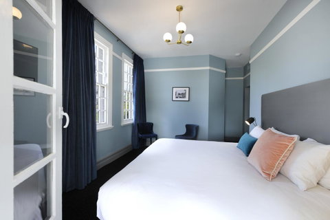 The Stirling Arms Hotel - Sydneys Hotel 10