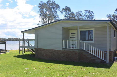 Dungowan Holiday Accommodation - Sydneys Hotel 9