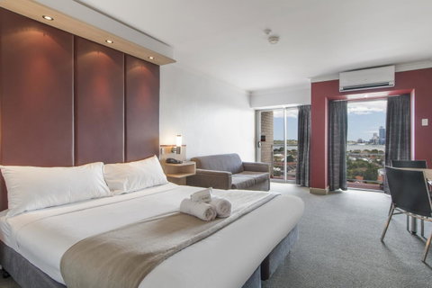 Metro Hotel Perth - Sydneys Hotel 0