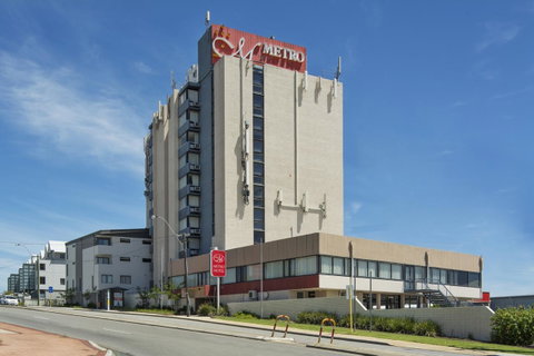 Metro Hotel Perth - Sydneys Hotel 5