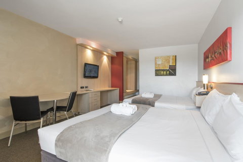 Metro Hotel Perth - Sydneys Hotel 24
