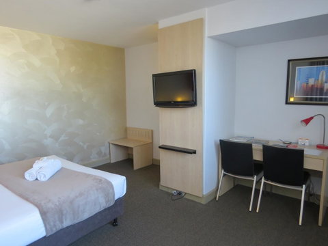 Metro Hotel Perth - Sydneys Hotel 42