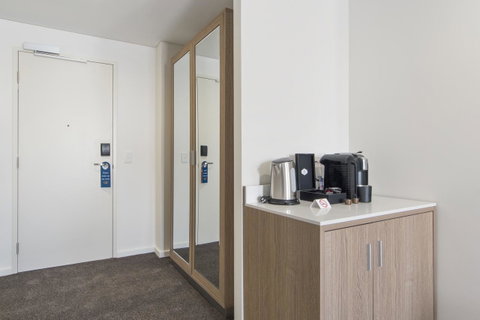 Metro Hotel Perth - Sydneys Hotel 1