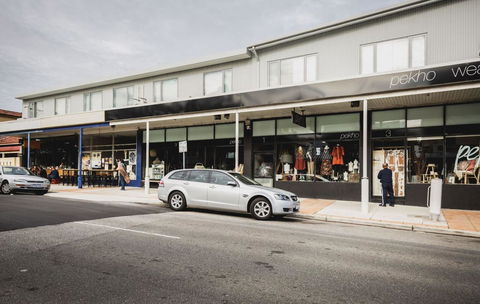 Captain\'s Heritage Cottage - Central Fremantle 2 Bedroom Historic Cottage - Sydneys Hotel 18