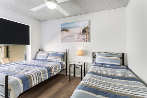 Laman Lodge, Unit 2, 15 Laman Street - Sydneys Hotel 10