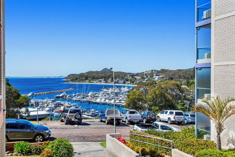 Laman Lodge, Unit 2, 15 Laman Street - Sydneys Hotel 16