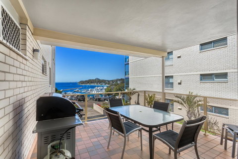 Laman Lodge, Unit 2, 15 Laman Street - Sydneys Hotel 13