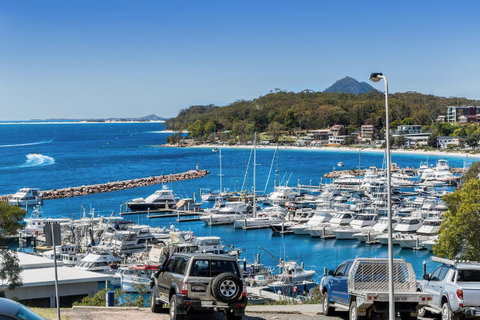 Laman Lodge, Unit 2, 15 Laman Street - Sydneys Hotel 15