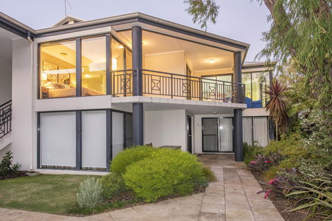 Cape View Beach Resort - Sydneys Hotel 34