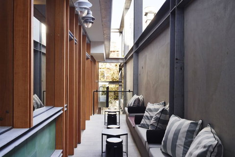 Alex Hotel - Sydneys Hotel 24