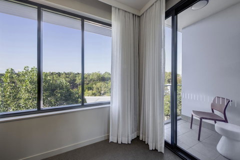 Punthill Norwest - Sydneys Hotel 2