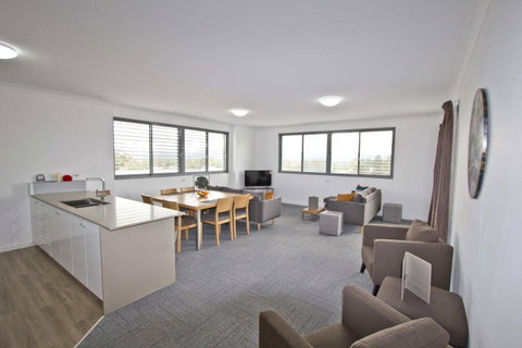 Morisset Serviced Apartments - Sydneys Hotel 17