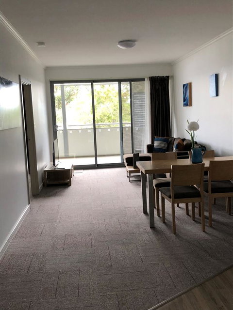 Morisset Serviced Apartments - Sydneys Hotel 24
