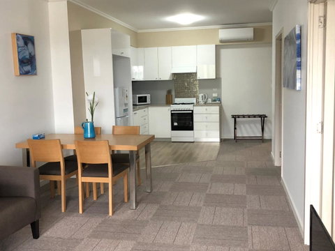 Morisset Serviced Apartments - Sydneys Hotel 30