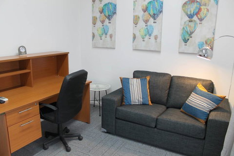 Morisset Serviced Apartments - Sydneys Hotel 8