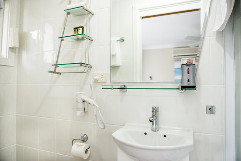 Nelson Bay Bed & Breakfast - Sydneys Hotel 25