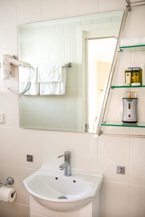 Nelson Bay Bed & Breakfast - Sydneys Hotel 27