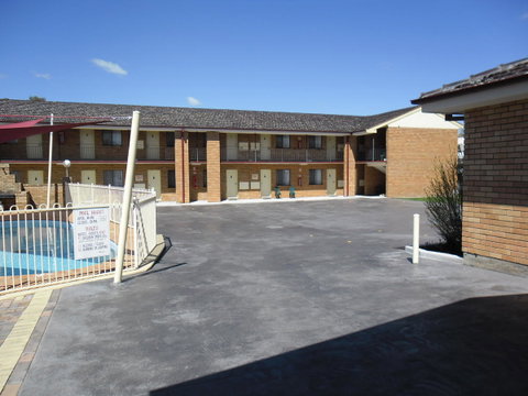 Ben Chifley Motor Inn - Sydneys Hotel 35