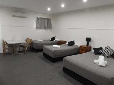 Ben Chifley Motor Inn - Sydneys Hotel 5