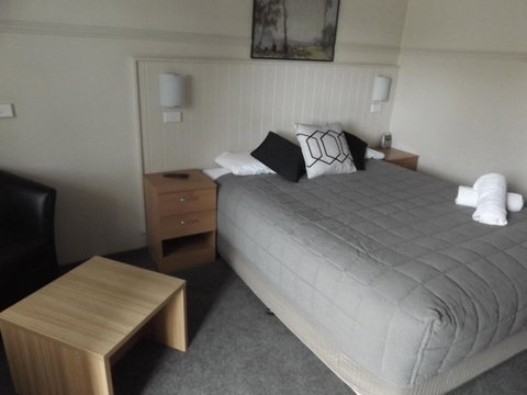 Ben Chifley Motor Inn - Sydneys Hotel 9