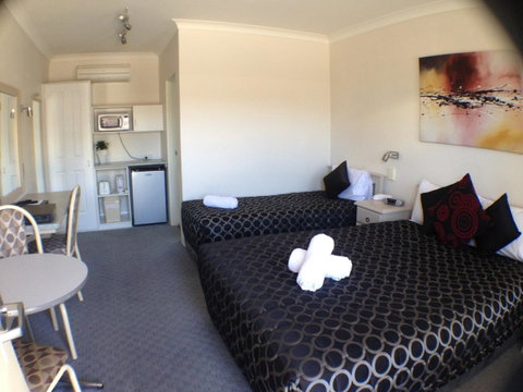 Ben Chifley Motor Inn - Sydneys Hotel 29