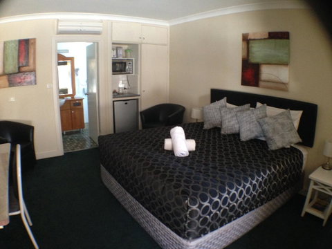 Ben Chifley Motor Inn - Sydneys Hotel 22