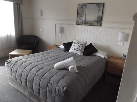 Ben Chifley Motor Inn - Sydneys Hotel 2