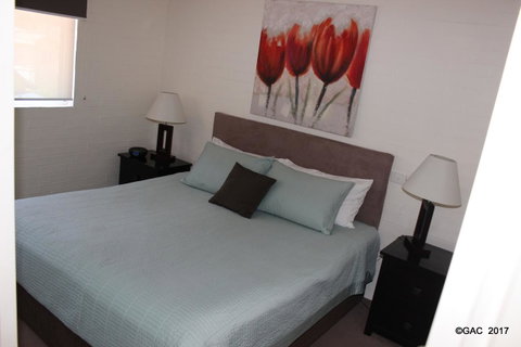 Mollymook Cove Apartments - Sydneys Hotel 25
