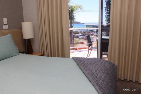 Mollymook Cove Apartments - Sydneys Hotel 6
