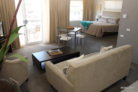 Mollymook Cove Apartments - Sydneys Hotel 19