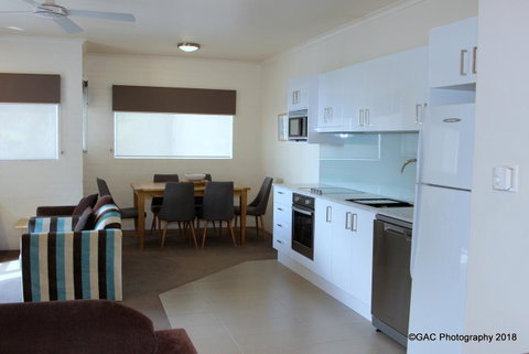 Mollymook Cove Apartments - Sydneys Hotel 15